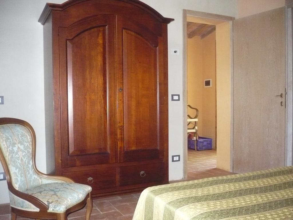 Casa Vacanze "Casale Al Pino" Riparbella Eksteriør bilde