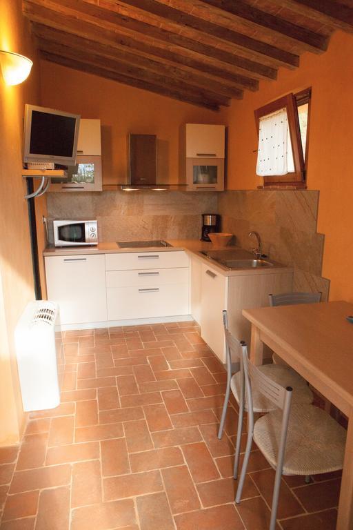 Casa Vacanze "Casale Al Pino" Riparbella Eksteriør bilde