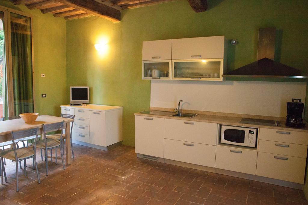 Casa Vacanze "Casale Al Pino" Riparbella Eksteriør bilde