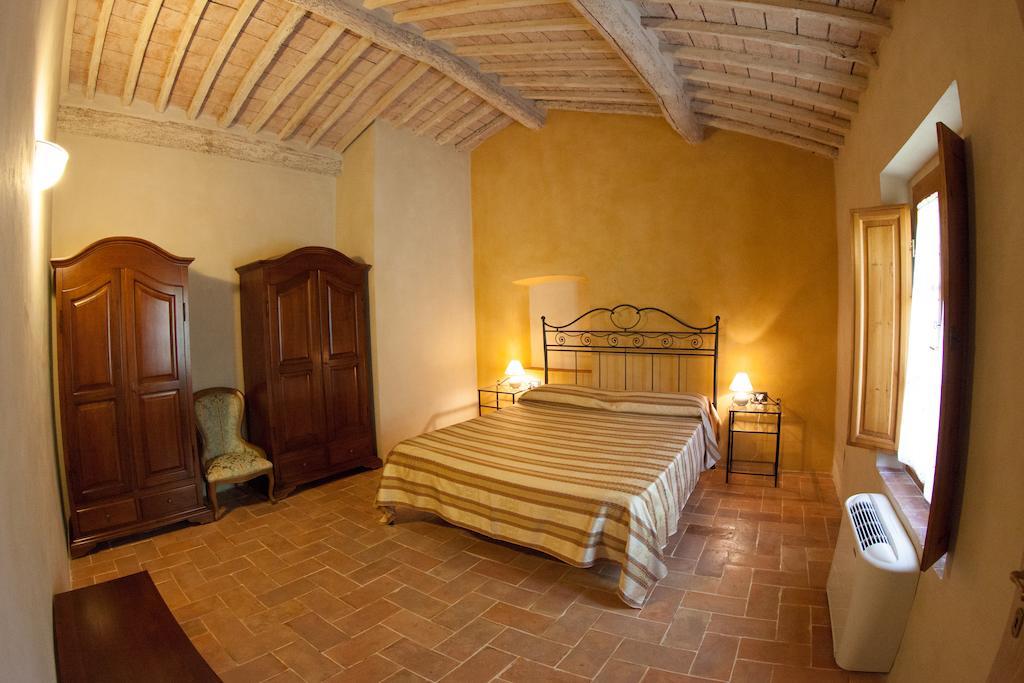 Casa Vacanze "Casale Al Pino" Riparbella Rom bilde