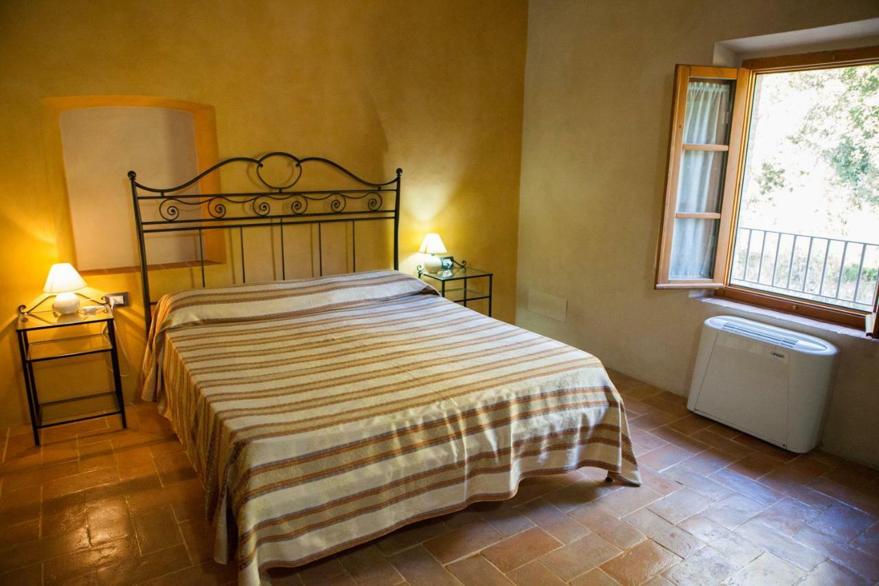 Casa Vacanze "Casale Al Pino" Riparbella Eksteriør bilde