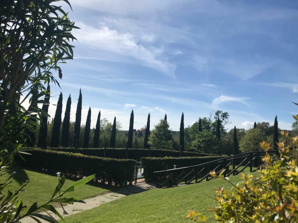 Casa Vacanze "Casale Al Pino" Riparbella Eksteriør bilde